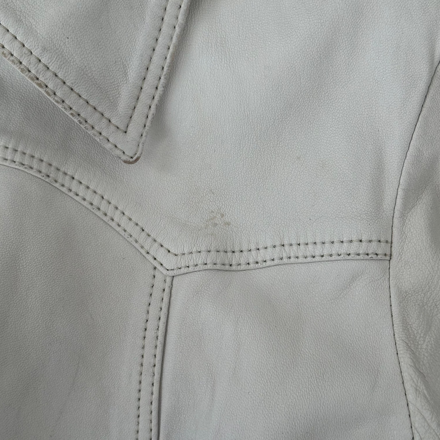 CAMPERA CUERO TIGHT