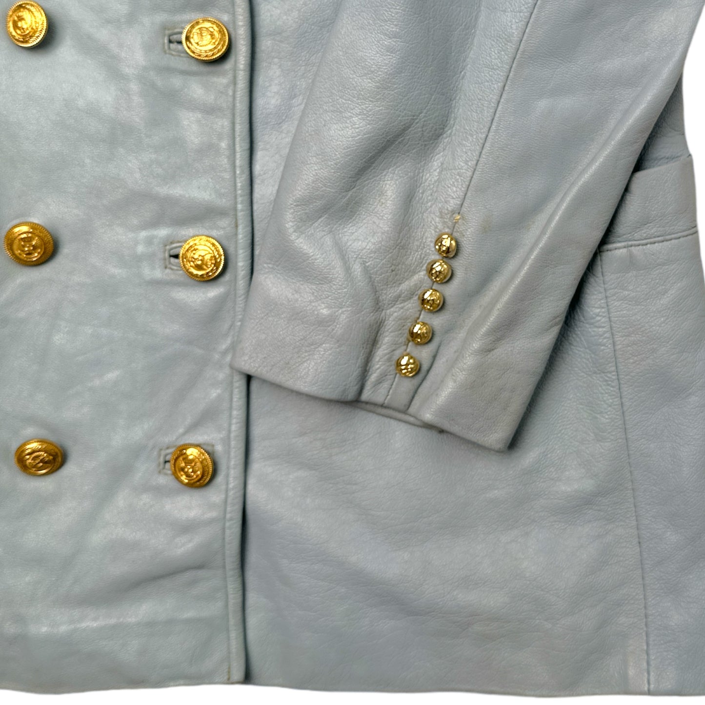 BLAZER CRUZADO EN CUERO
