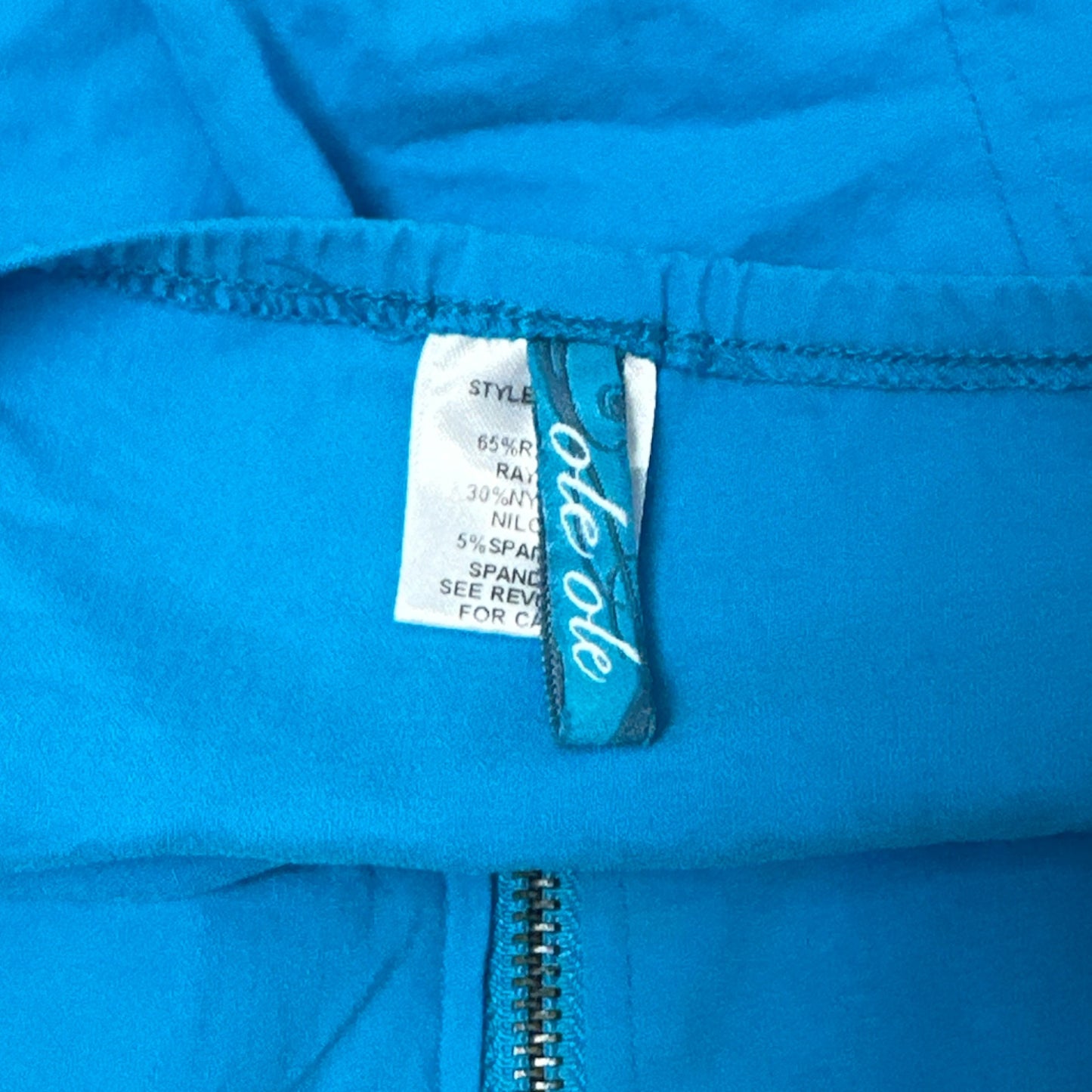 TOP HALTER CON CIERRE