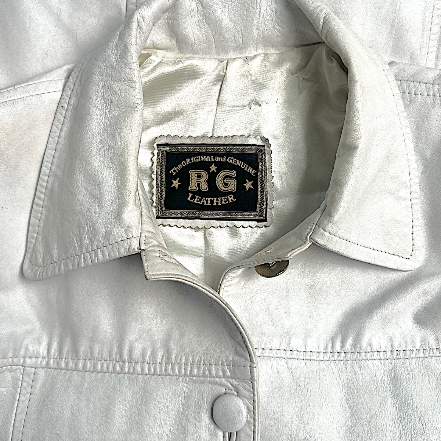 CAMPERA CUERO BLANCA