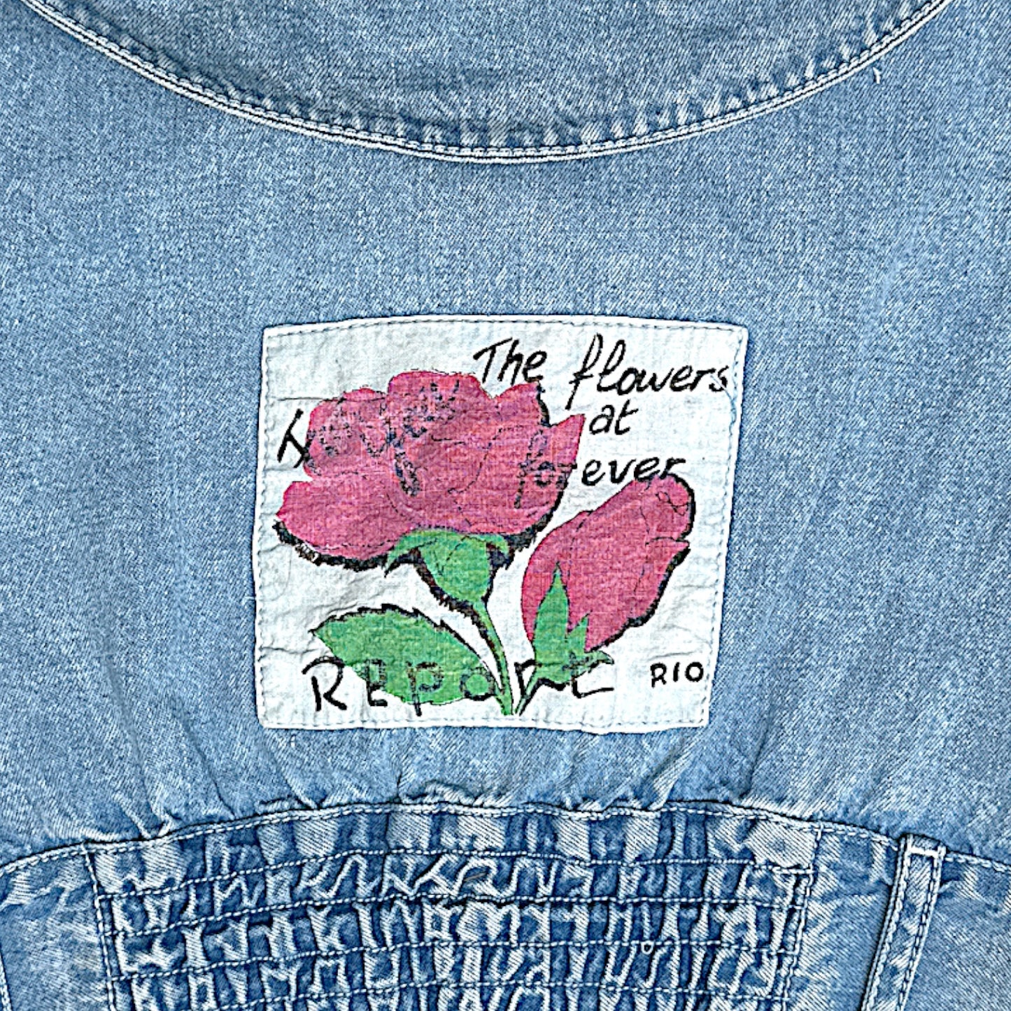 TOP DENIM CON APLIQUE