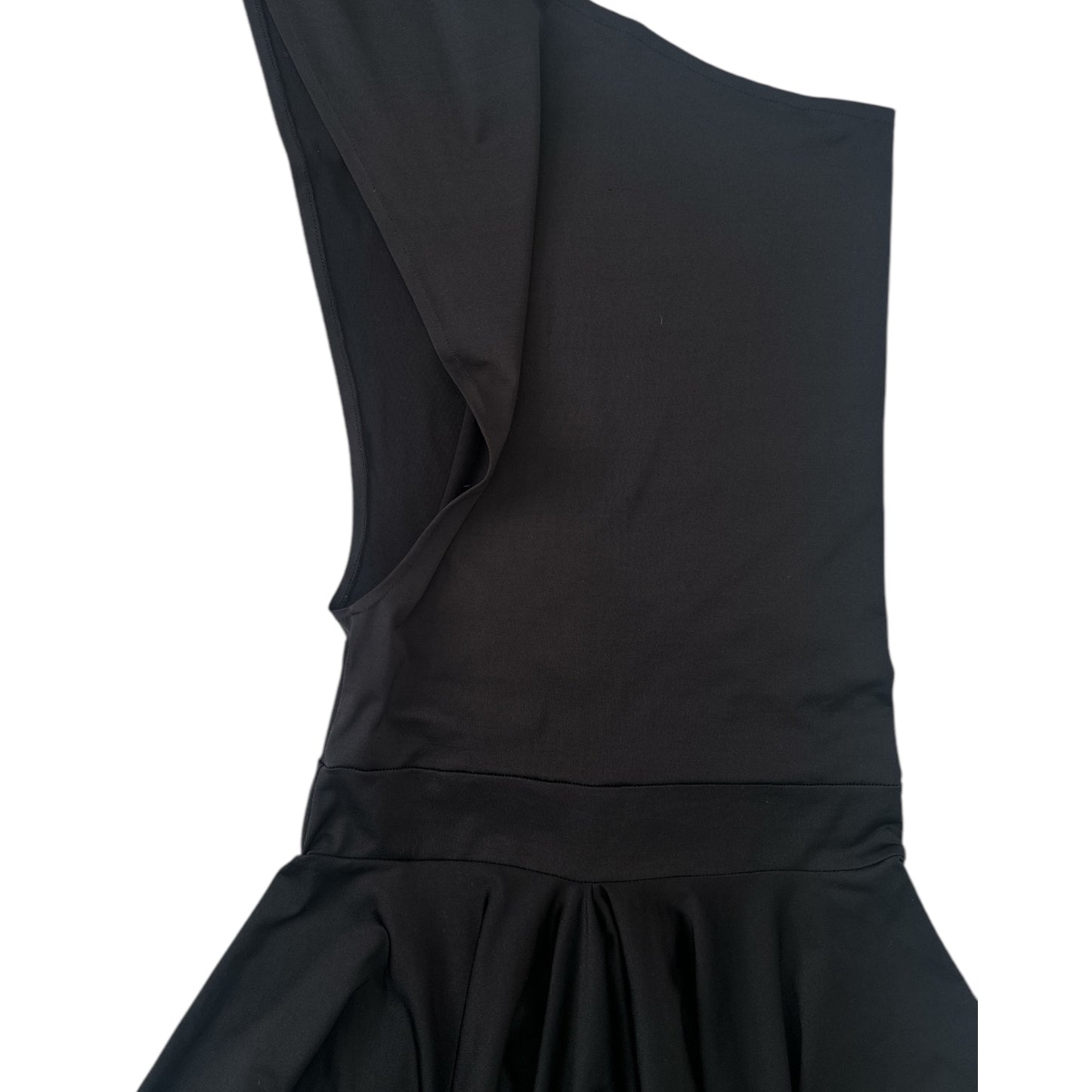 VESTIDO UN HOMBRO